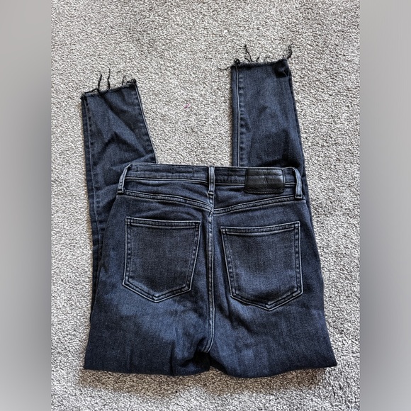 ARITZIA DENIM FORUM Lola High Rise Skinny Jeans 26L Black Rinsed Frayed Hem 25W - Picture 7 of 11